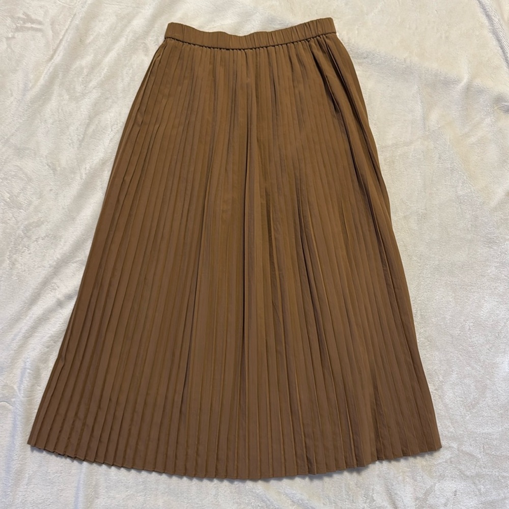 Brown Pleated Midi Skirt-size S